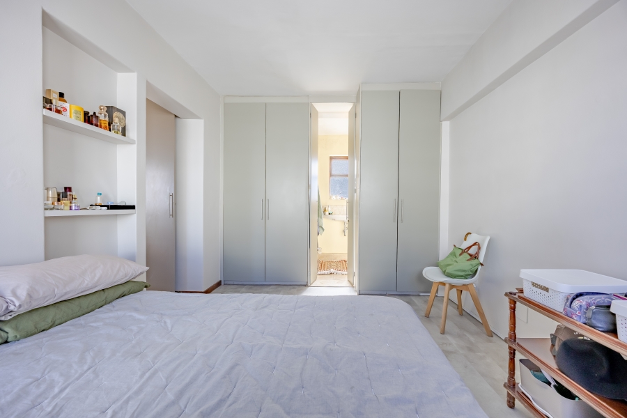 1 Bedroom Property for Sale in Sea Point Western Cape